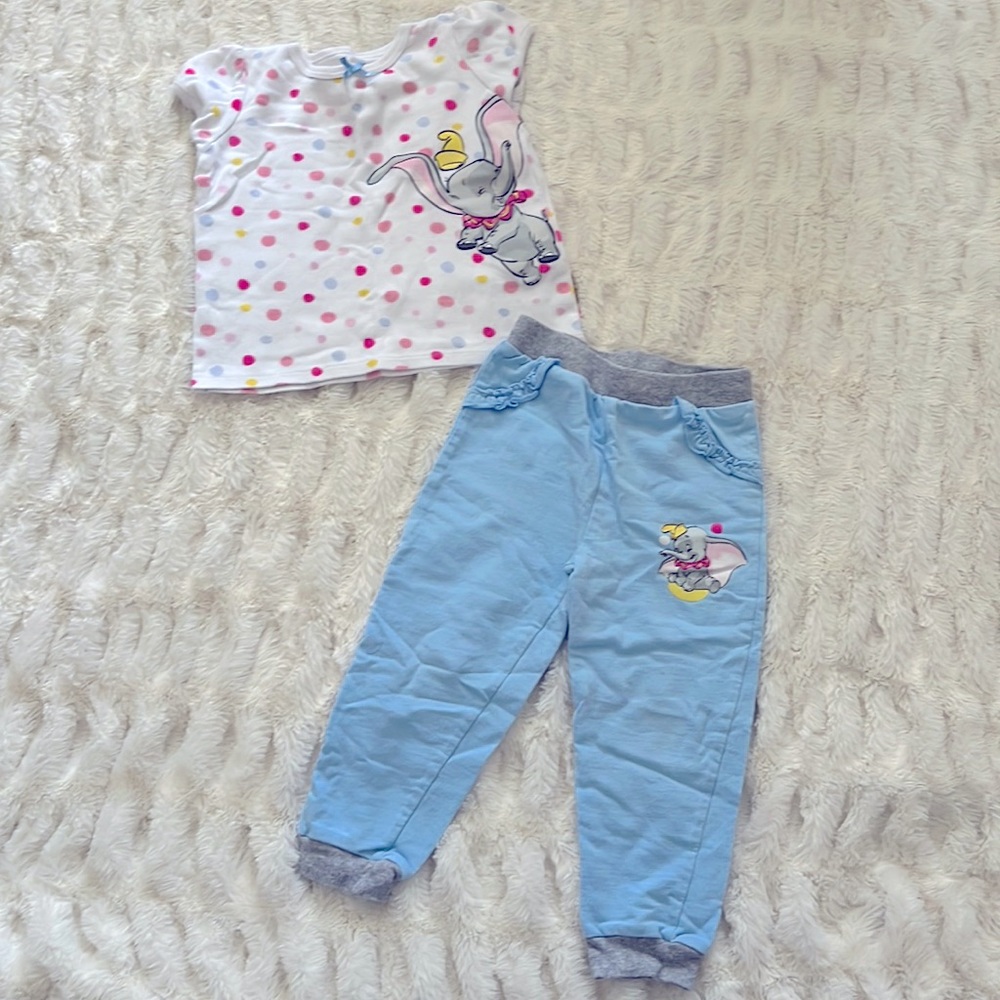 Disney Baby Girl Dumbo Set size 24 months.